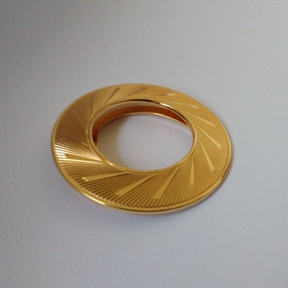 Vintage Lieba Circle Gold Tone Metal Scarf Clip - Picture 4 of 4